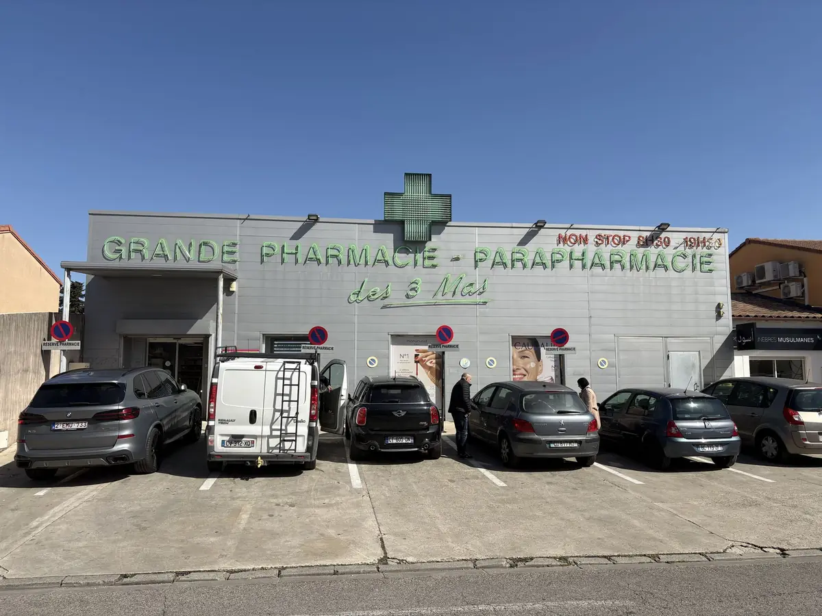 Pharmacie à Nîmes, actif sourcé et analysé par myVesta