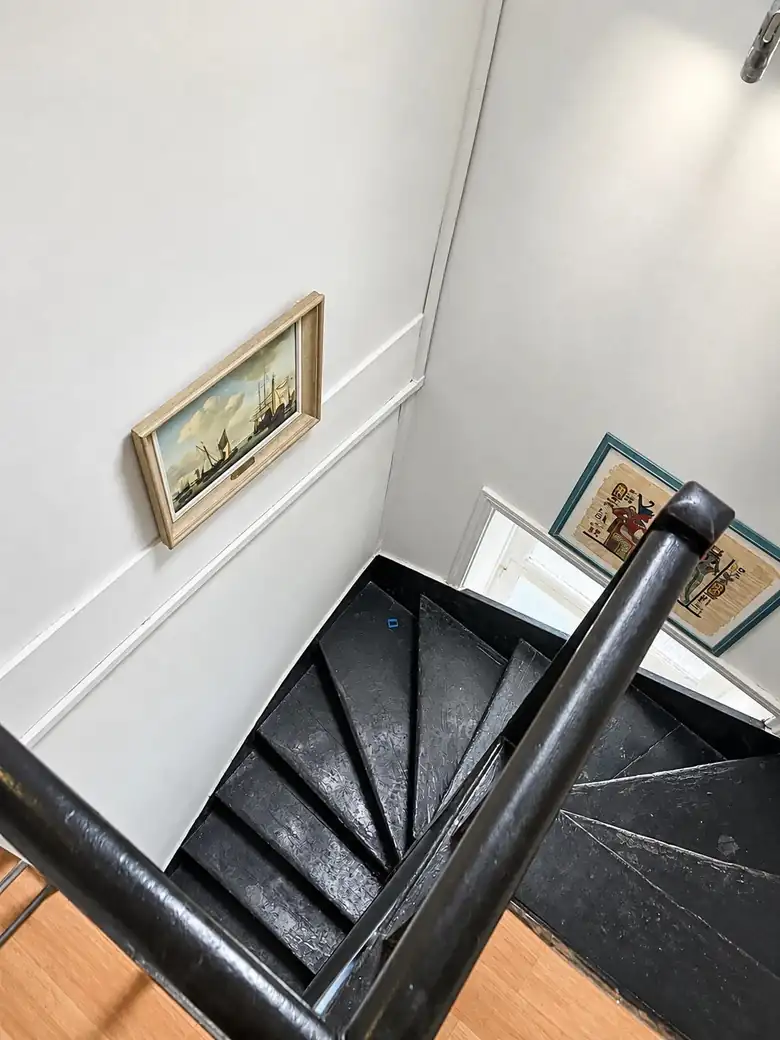 La cage d’escalier — Immeuble de rapport de 115m² composé de 3 lots à Boulogne-sur-Mer