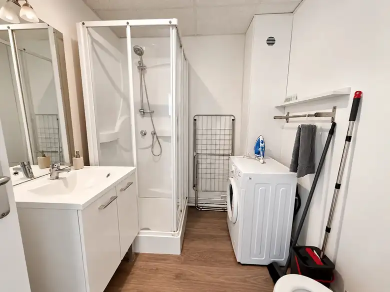 La salle d’eau et buanderie — Lot d’appartements de 59m² à Dunkerque