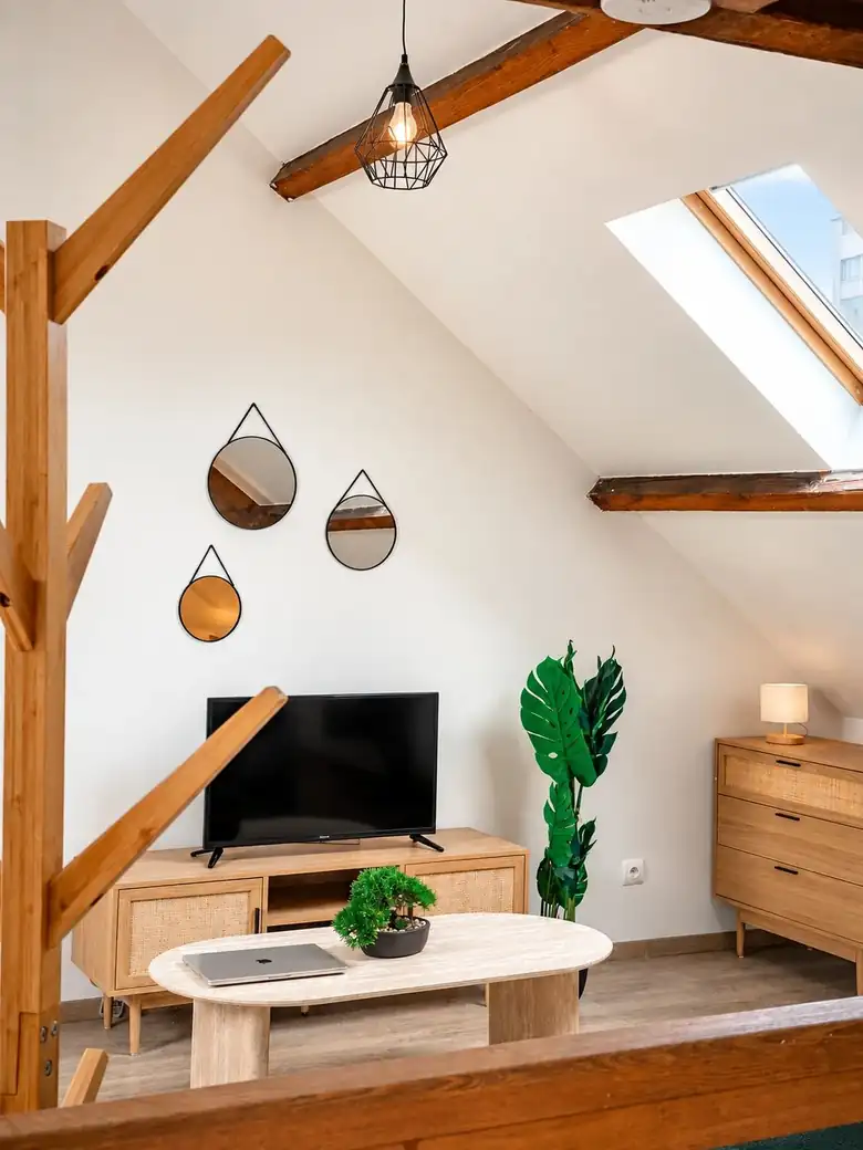 Un espace clair et meublé — Appartement duplex de 31m² à Lens