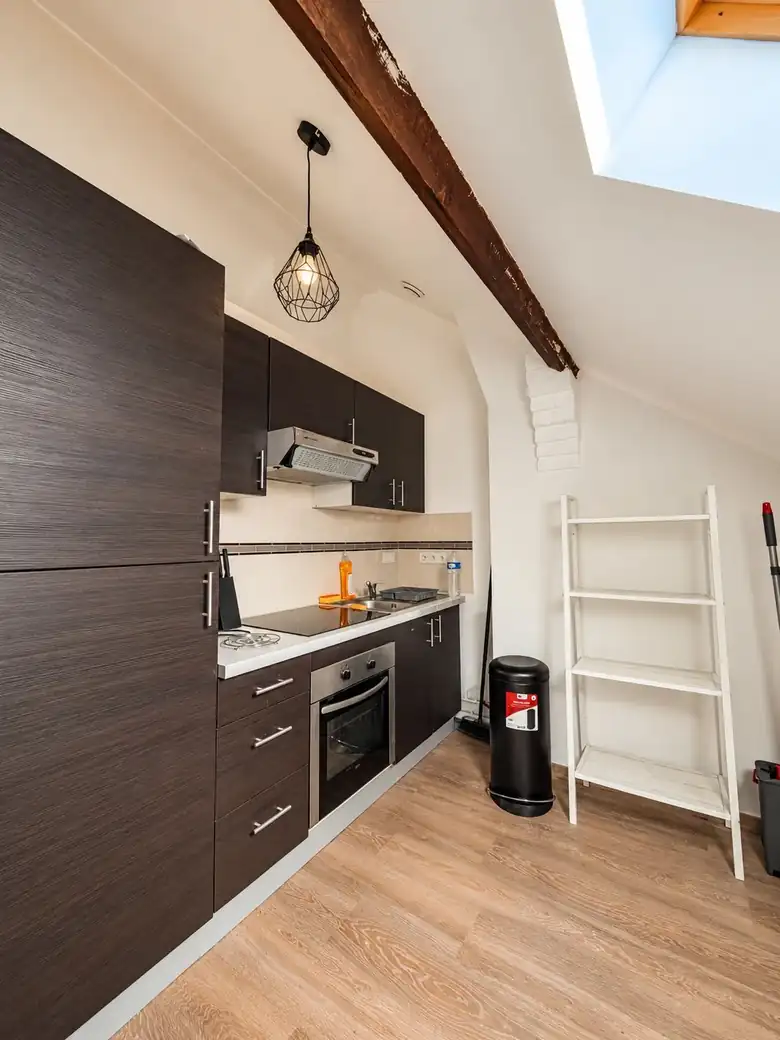 La cuisine équipée — Appartement duplex de 31m² à Lens